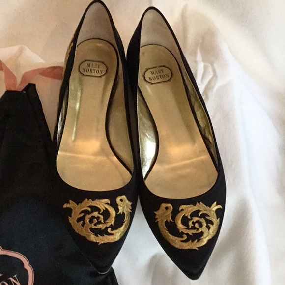 Mary Norton flats - Picture 2 of 4